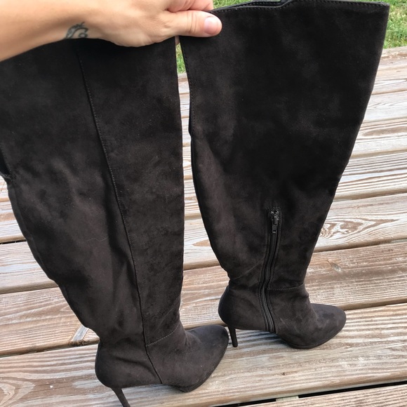 Dark Grey/black suede knee high boots - Picture 3 of 6